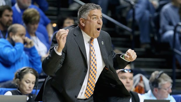 bruce-pearl-auburn-2017-recruiting-1300.jpg
